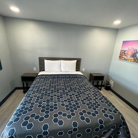 Hillsboro Inn & Suites Экстерьер фото